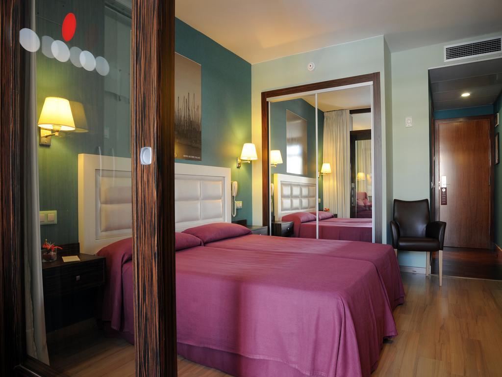 Evenia Olympic Palace 4*